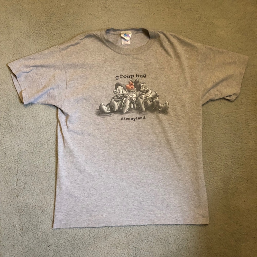 Vtg Disneyland Seven Dwarfs Group Hug T-Shirt XL Gray Heather Disney‎ Resort